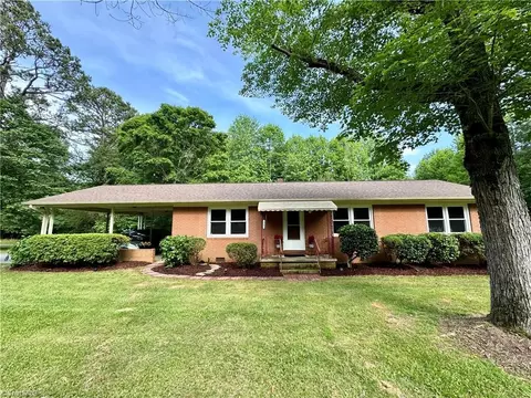 317 Sawyersville Rd, Asheboro, NC 27205