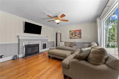 Living - 501 Roseland St, High Point, NC 27265 photo 1 of 5