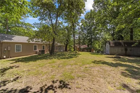 Exterior - 501 Roseland St, High Point, NC 27265 photo 3 of 4
