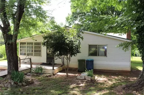 385 Ben Anderson Rd, Mocksville, NC 27028