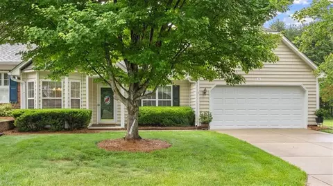 5 Whitdale Pt, Greensboro, NC 27455