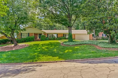 1323 Robin Hood Rd, High Point, NC 27262