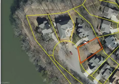 10 Canvasback Pt, Greensboro, NC 27455