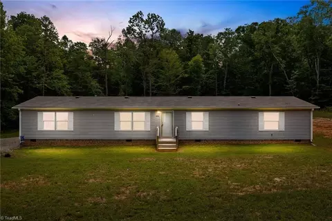 959 Walker St, Reidsville, NC 27320