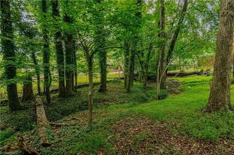 217 Pineridge Dr, High Point, NC 27262 photo 38