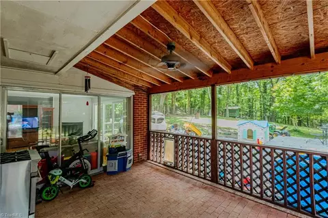 217 Pineridge Dr, High Point, NC 27262 photo 31