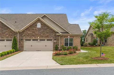 2930 York Place Dr, Walkertown, NC 27051