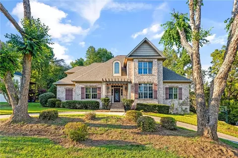 4925 Chestnut Hill Ln, Winston Salem, NC 27106