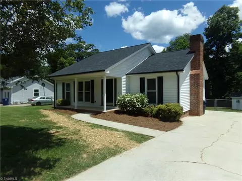 111 Trollinger St, Randleman, NC 27317