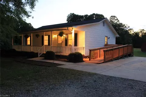 3190 Bethel Church Rd, Kernersville, NC 27284