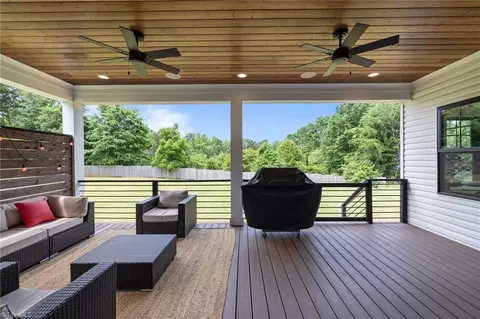 Exterior - 10185 Earnhardt Lake Rd, Davidson, NC 28036 photo 4 of 6