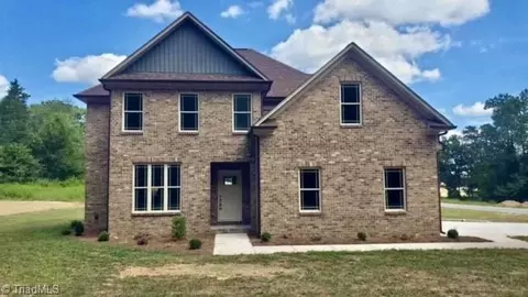 771 Hinkle Ln, Lexington, NC 27295