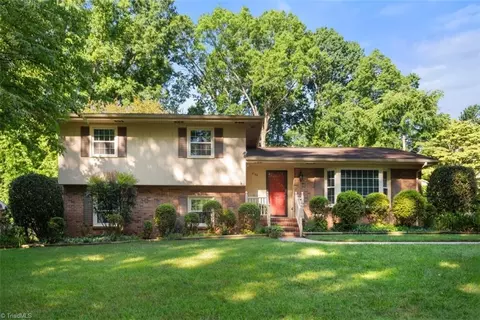 2148 New Castle Dr, Winston Salem, NC 27103