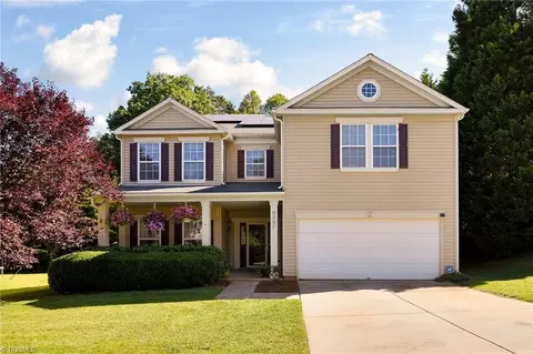 5327 Fairway Forest Dr, Winston Salem, NC 27105