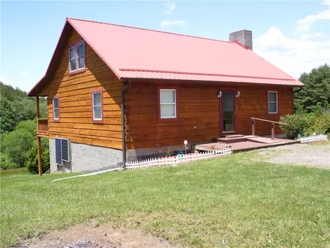 10152 Nc Highway 18 N, Ennice, NC 28623