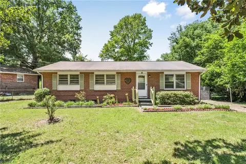 3303 Sandburg Dr, Greensboro, NC 27405