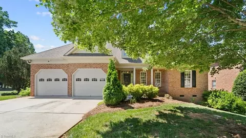 5801 Stanley Farm Ct, Kernersville, NC 27284