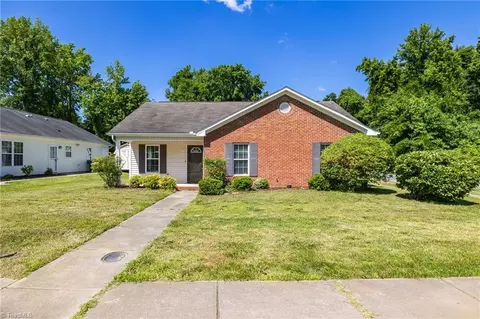 900 Pine St, Greensboro, NC 27401