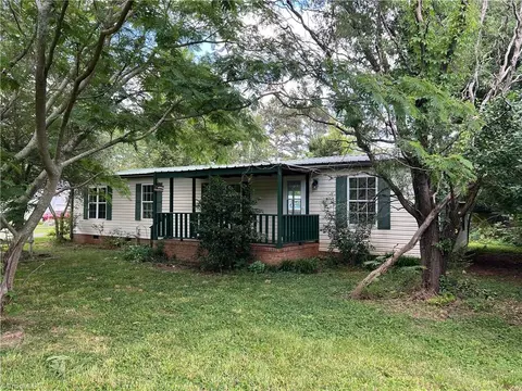 6181 Asheton Dr, Trinity, NC 27370