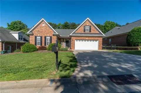 4200 Prestwick Xing, Winston Salem, NC 27106