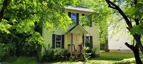 3902 Causey St, Greensboro, NC 27407
