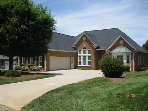 298 Kingsmill Dr, Advance, NC 27006