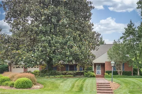 1907 Pembroke Rd, Greensboro, NC 27408