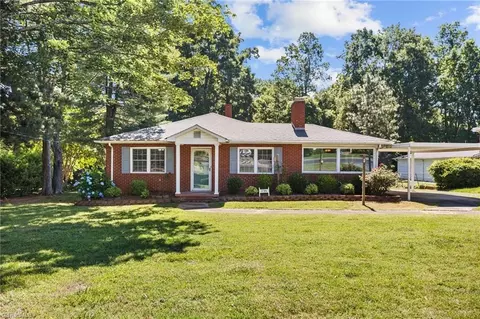 735 Uwharrie St, Asheboro, NC 27203