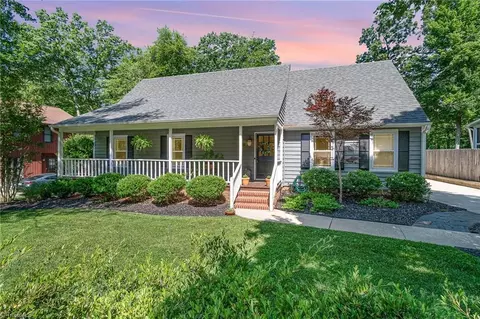 1618 Heraldry Ln, Greensboro, NC 27455
