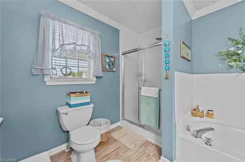 Bath - 3863 Range Crest Ct, High Point, NC 27265 photo 2 of 4