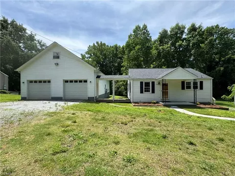 154 Opal Dr, Rural Hall, NC 27045
