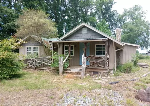 6748 Bells Grove Rd, Denton, NC 27239