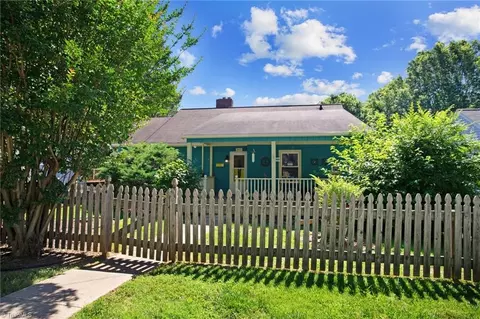 925 Lockland Ave, Winston Salem, NC 27103