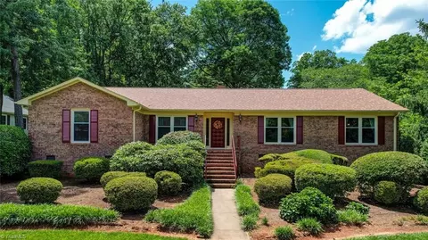 1407 Bearhollow Rd, Greensboro, NC 27410