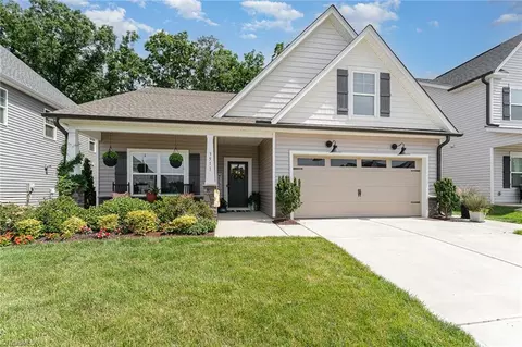 3511 Crimson Wood Dr, Greensboro, NC 27410