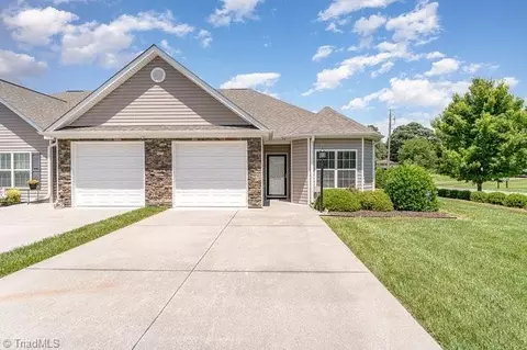 1603 Preston Woods Dr, Winston Salem, NC 27127