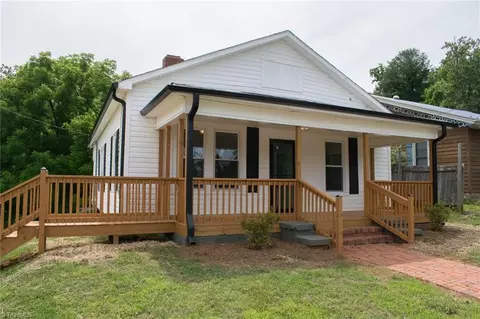 347 Elk Spur St, Elkin, NC 28621