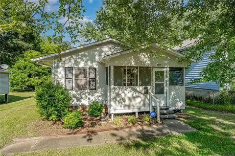 907 Dillard St, Greensboro, NC 27403