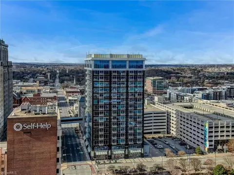 201 Elm St N #1105, Greensboro, NC 27401