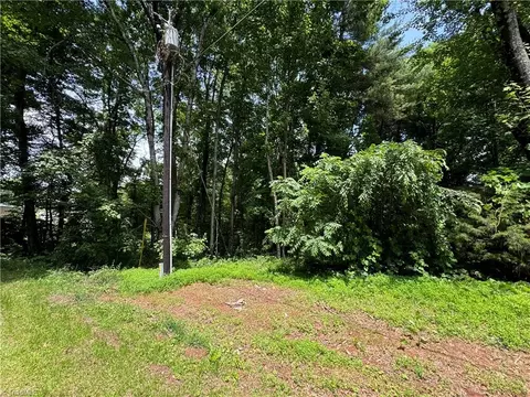129 Wall St, State Road, NC 28676