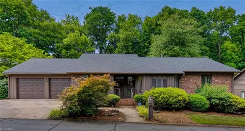 461 Chadbourne Ct, Winston Salem, NC 27104