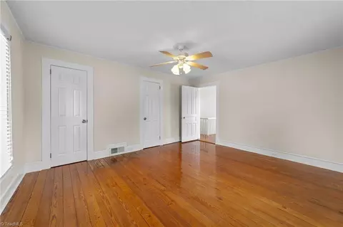 Bedroom - 208 Parkway Ave W, High Point, NC 27262 photo 7 of 11