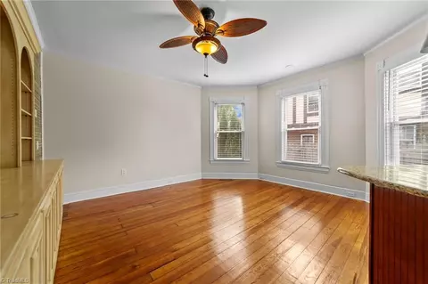 Living - 208 Parkway Ave W, High Point, NC 27262 photo 4 of 6