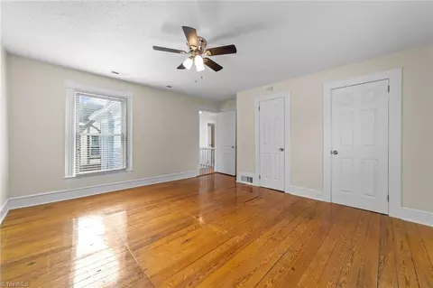 Bedroom - 208 Parkway Ave W, High Point, NC 27262 photo 9 of 11