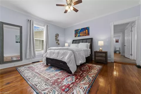 Bedroom - 208 Parkway Ave W, High Point, NC 27262 photo 4 of 11