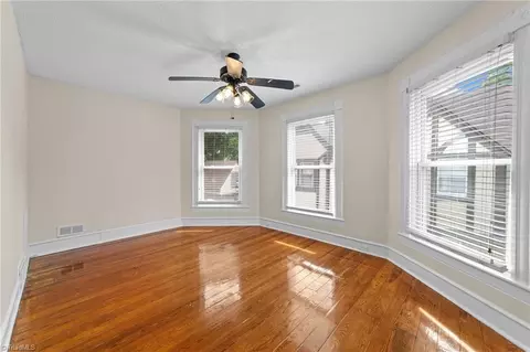 Bedroom - 208 Parkway Ave W, High Point, NC 27262 photo 10 of 11