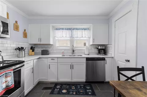 Kitchen - 208 Parkway Ave W, High Point, NC 27262 photo 1 of 6