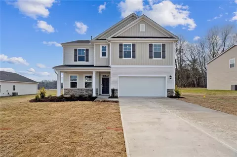 142 Cremello Dr, King, NC 27021 photo 2