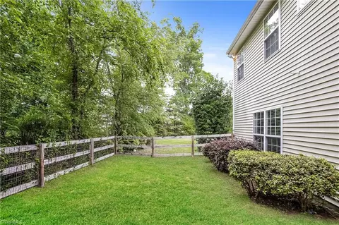 Exterior - 2549 Ingleside Dr, High Point, NC 27265 photo 3 of 5