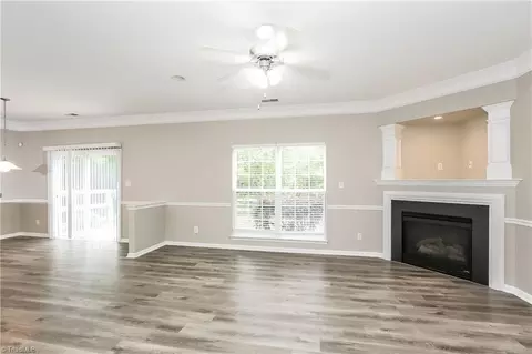 Living - 2549 Ingleside Dr, High Point, NC 27265 photo 3 of 4